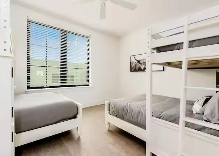 Jungle House Designer Residences - Downtown Holiday home
