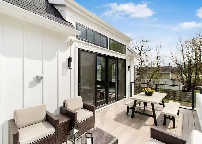 Jungle House Designer Residences - Downtown Holiday home Columbus