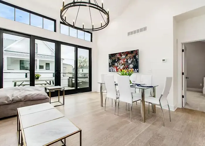 Jungle House Designer Residences - Downtown Holiday home