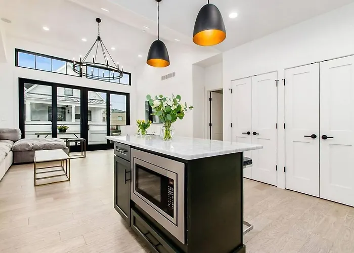 Jungle House Designer Residences - Downtown Holiday home Columbus