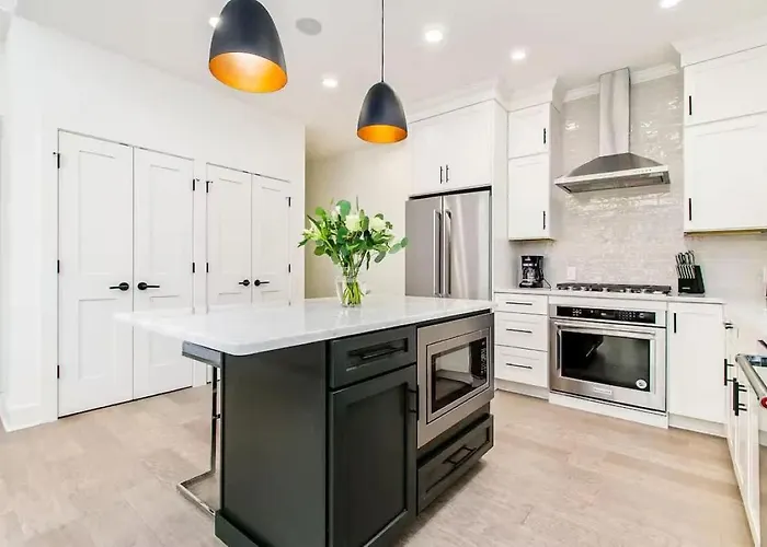 Jungle House Designer Residences - Downtown Holiday home