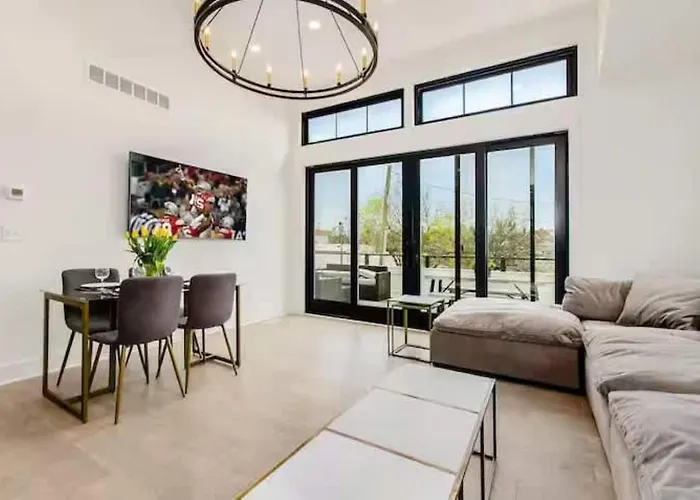 Jungle House Designer Residences - Downtown Holiday home
