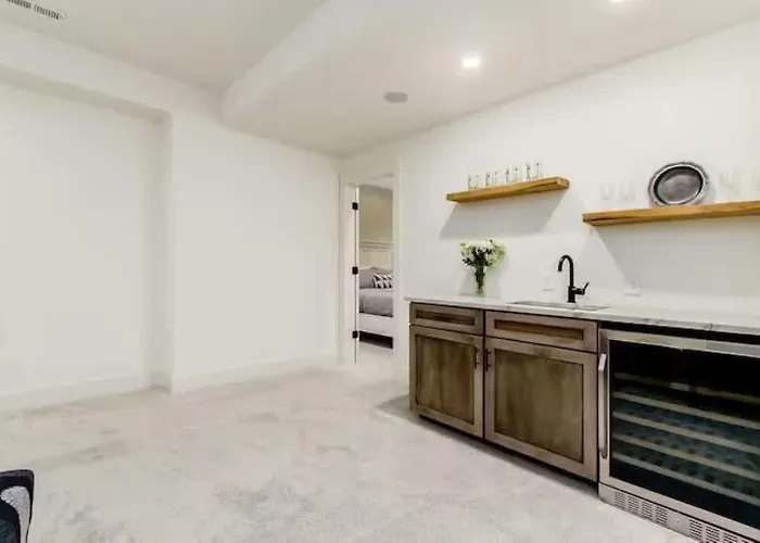 Jungle House Designer Residences - Downtown Сasa de vacaciones Columbus