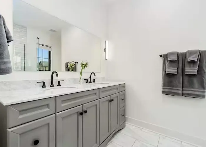 Jungle House Designer Residences - Downtown Holiday home