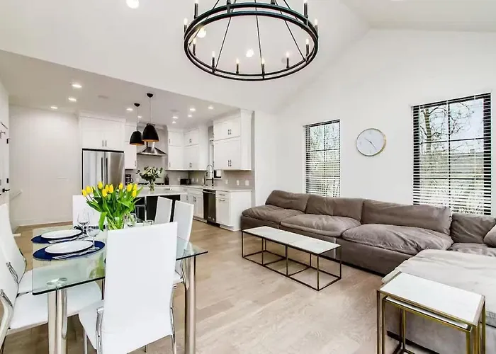 Jungle House Designer Residences - Downtown Columbus