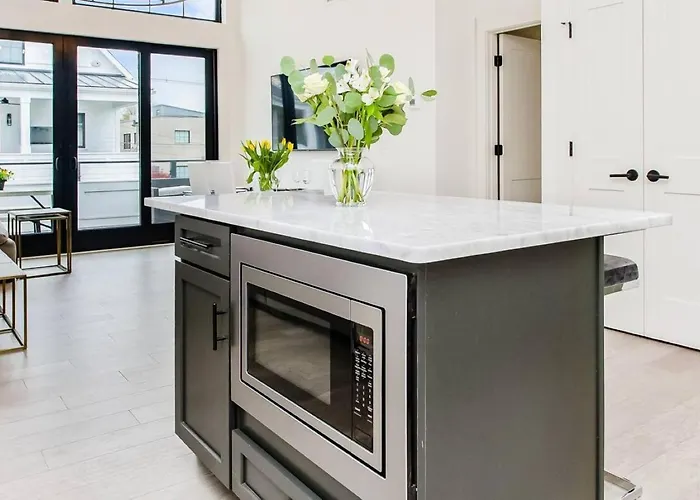 Jungle House Designer Residences - Downtown Holiday home Columbus