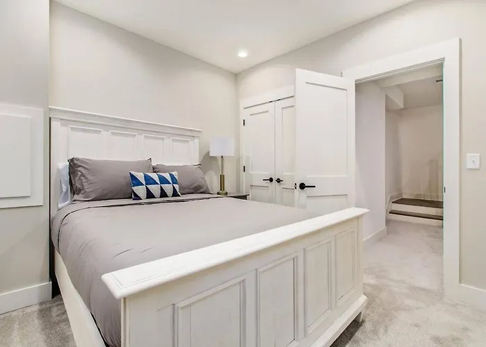 Jungle House Designer Residences - Downtown Сasa de vacaciones Columbus